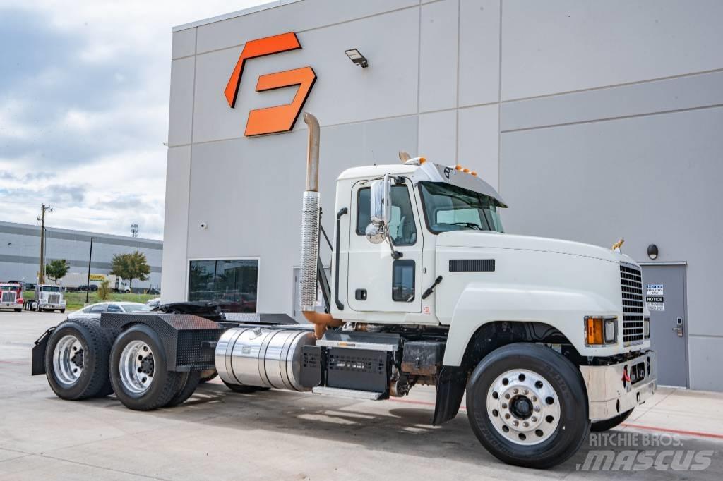 Mack Pinnacle 64T Motrici e Trattori Stradali
