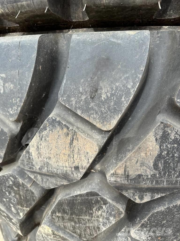  ROCK RADIAL 23.5R25 Pneumatici, ruote e cerchioni