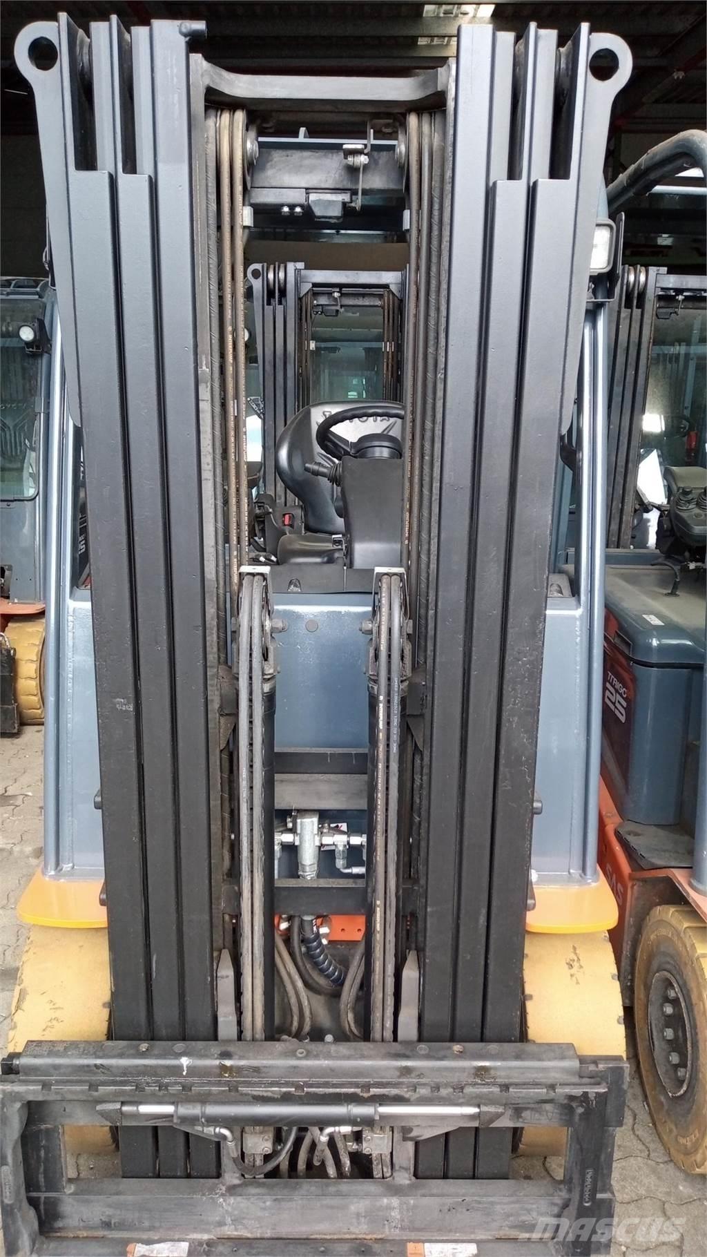Toyota 8FBMKT25 Carrelli elevatori elettrici