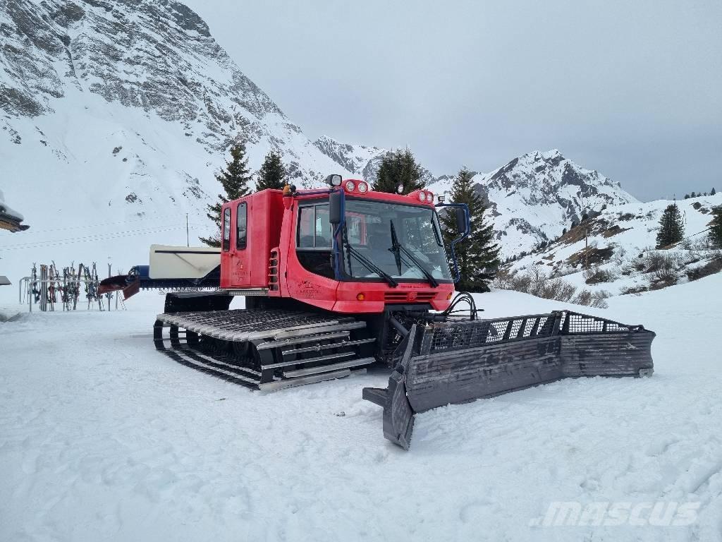  Pistenbully 300 DD Battipista