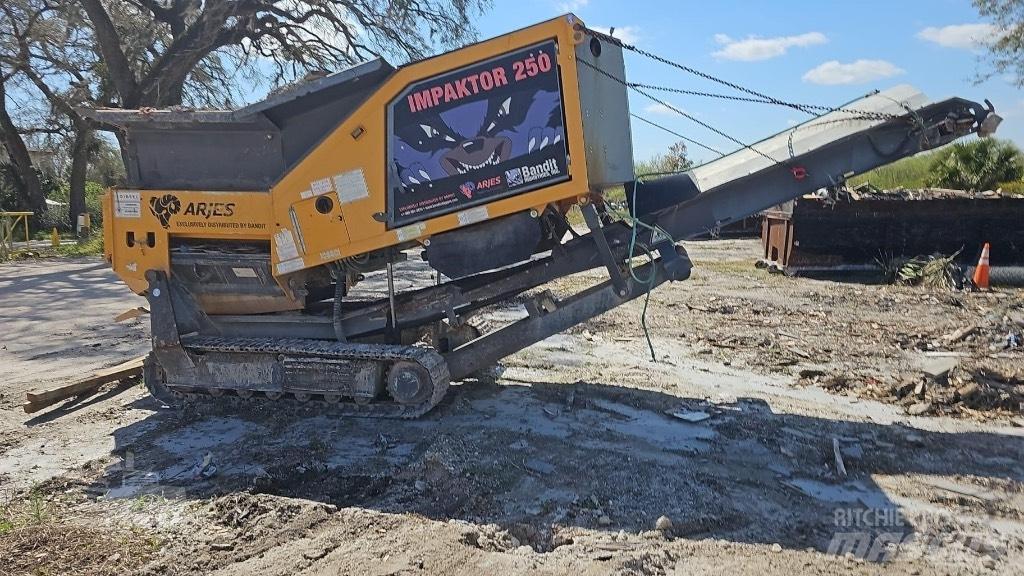 Arjes Impaktor 250 Frantumatori da cantiere