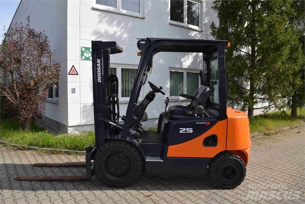 Doosan D 25 S-5 Carrelli elevatori diesel