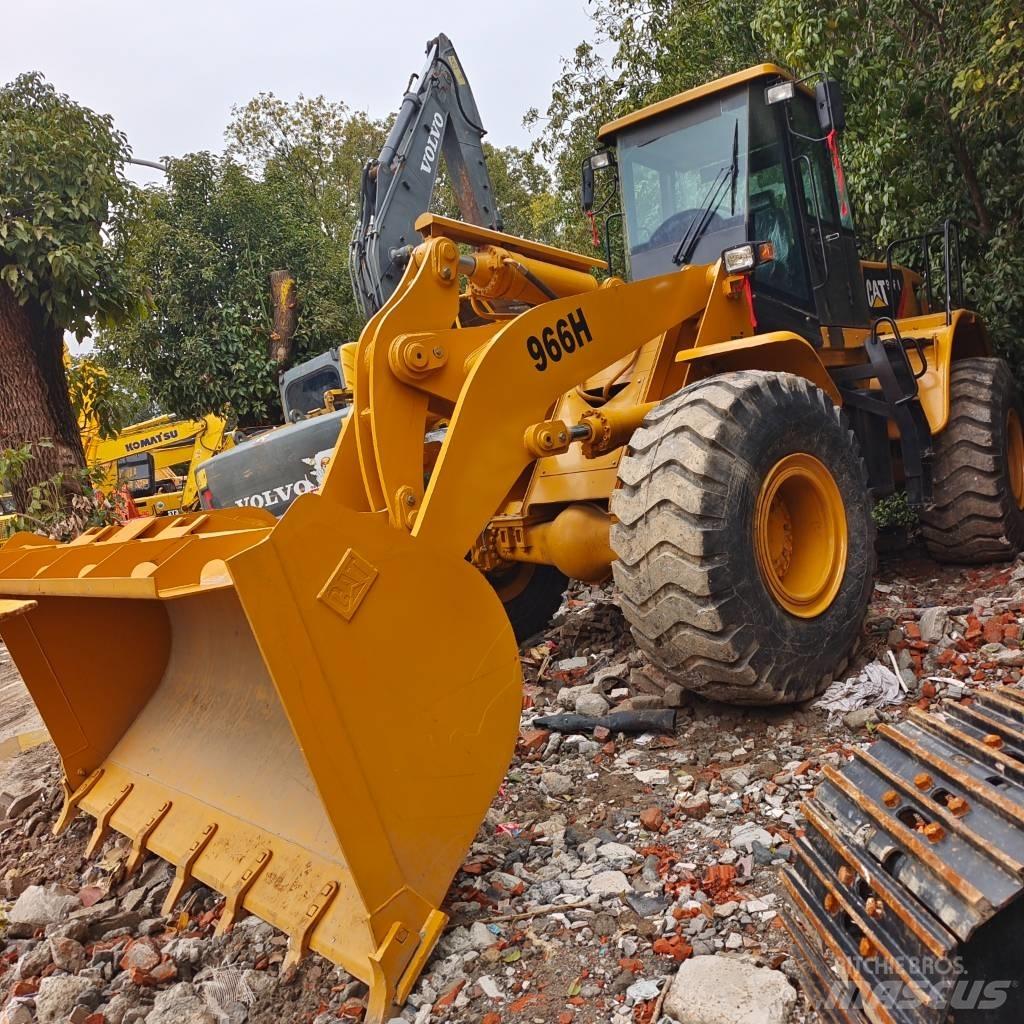 CAT 966G Pale gommate
