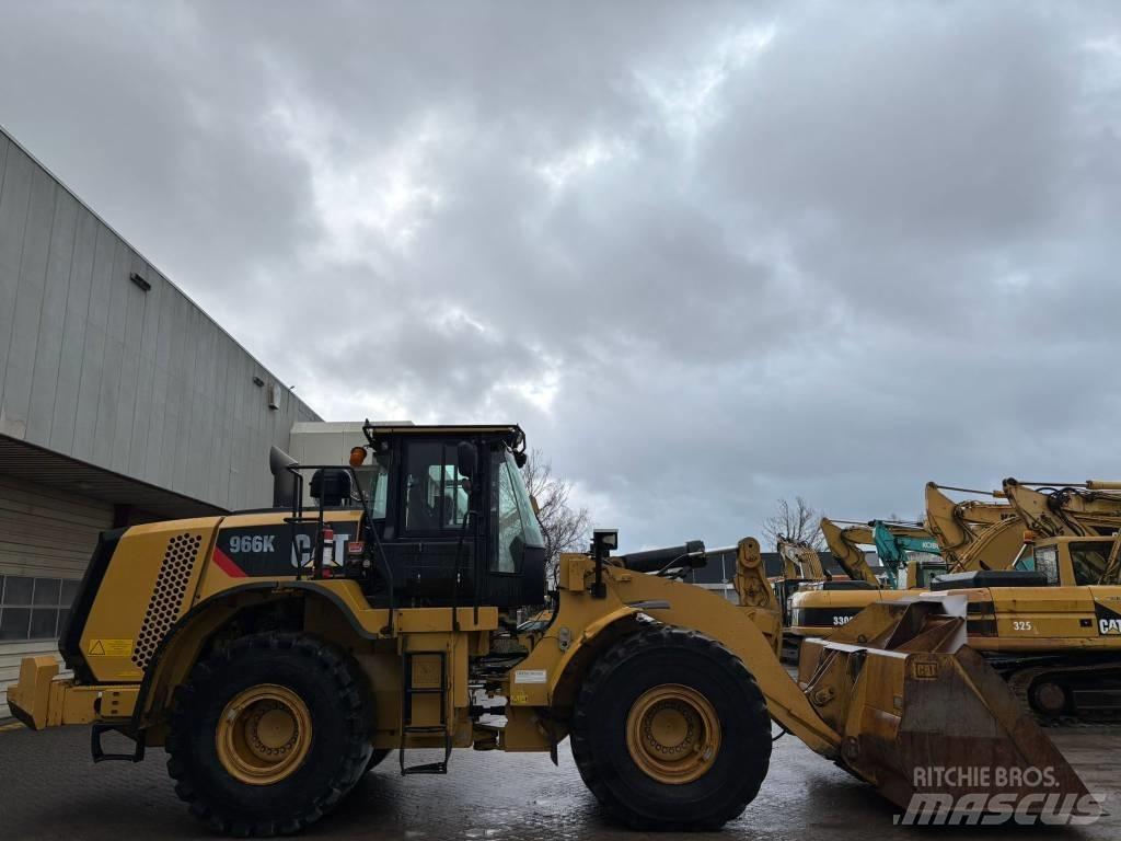 CAT 966 K Pale gommate