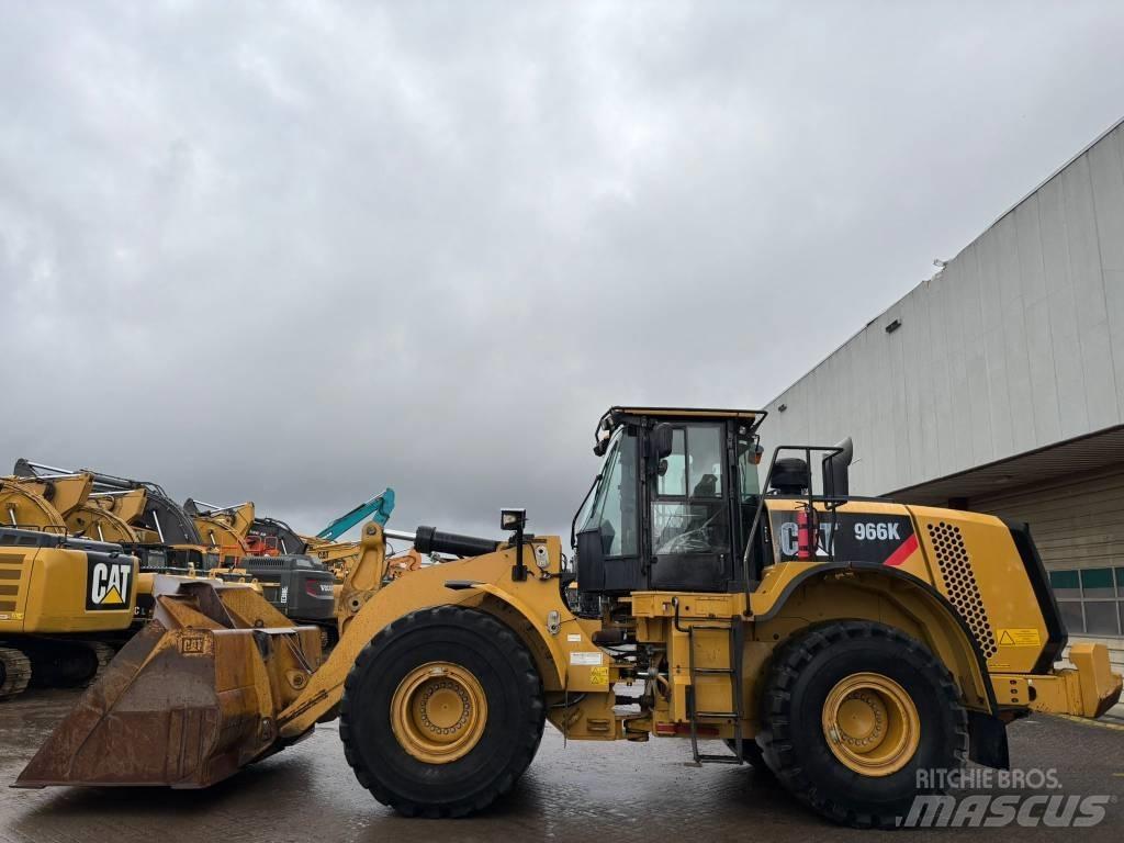 CAT 966 K Pale gommate