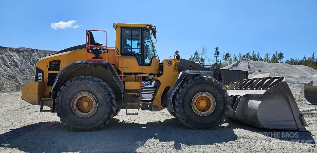 Volvo L 260 H Pale gommate