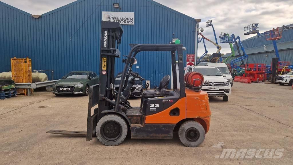 Doosan G 33 P-5 Carrelli elevatori GPL