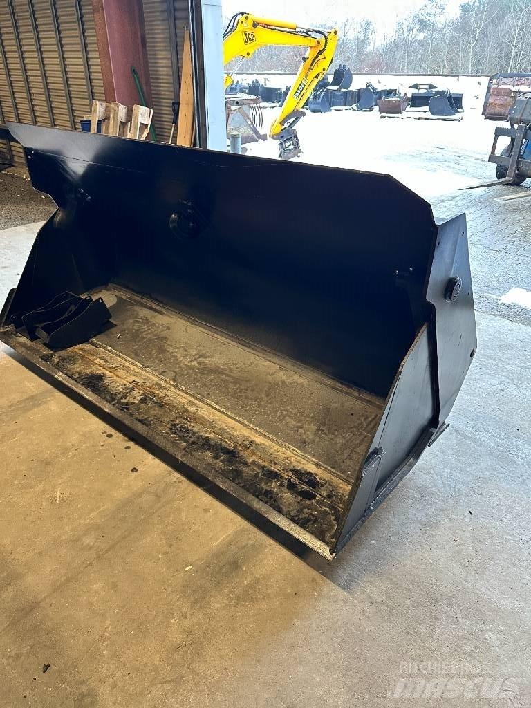JCB 4i1 - Volvo skifte Benne