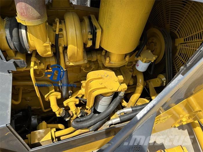 Shantui SD 32 Dozer cingolati