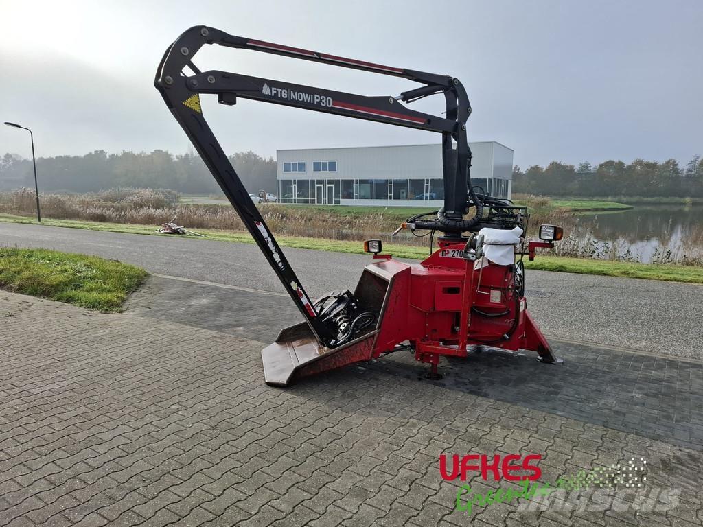 TP 270 PTO K front Cippatrice