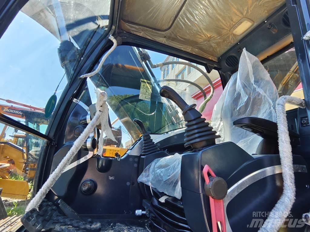 Hyundai Robex 220 LC Escavatori cingolati