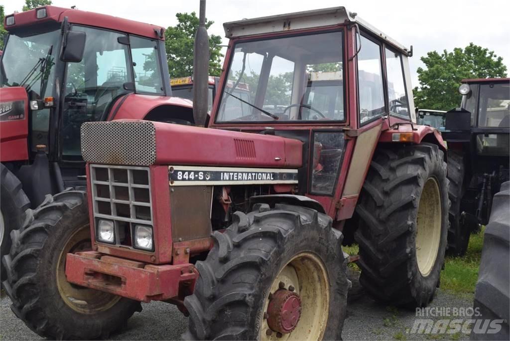 Case IH 844 A/S Trattori