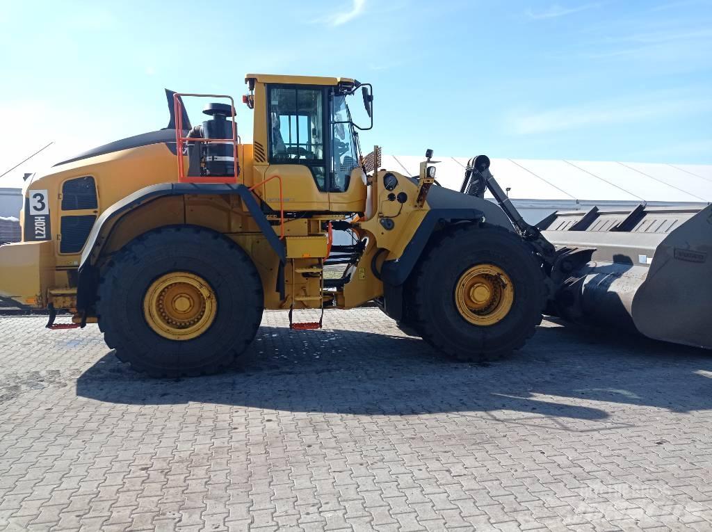 Volvo L 220 H Pale gommate