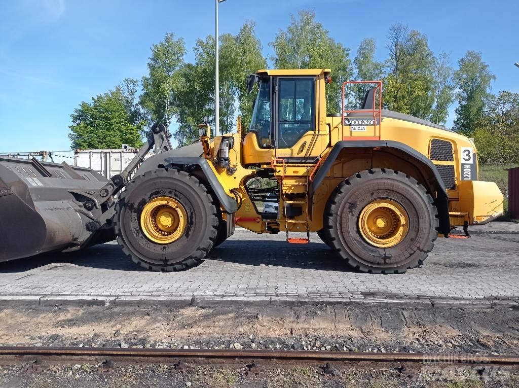 Volvo L 220 H Pale gommate
