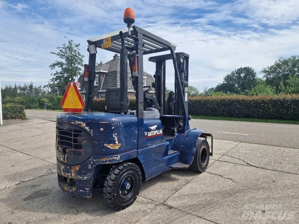 CAT DP25K Carrelli elevatori diesel