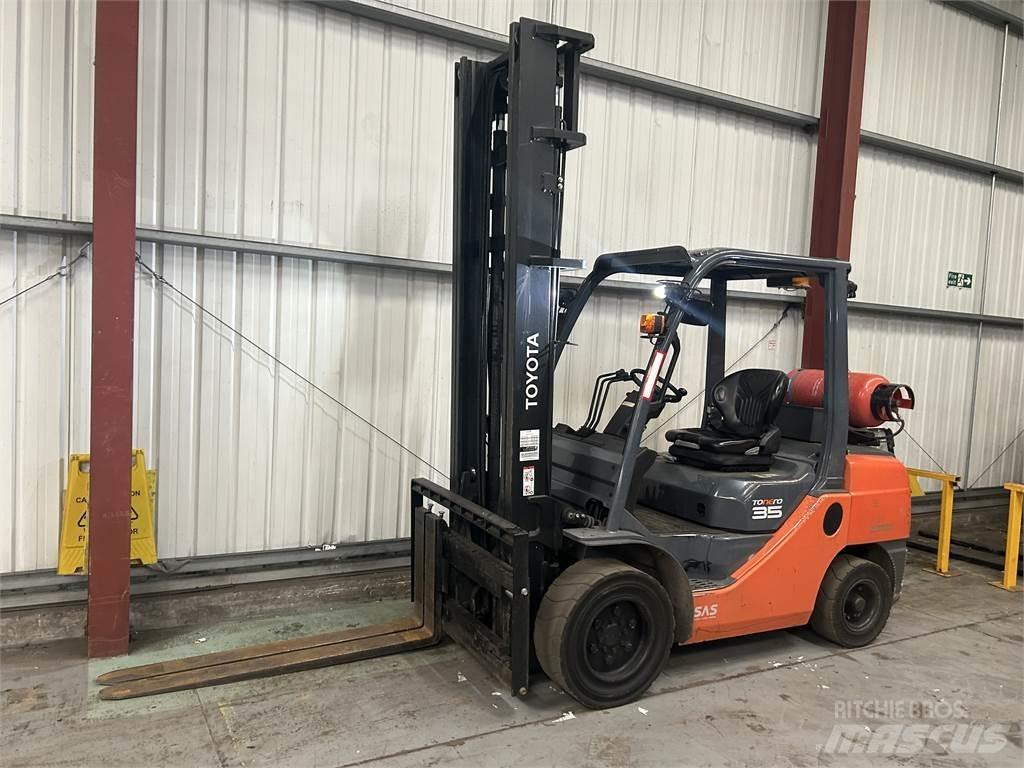 Toyota 02-8FGJF35 Carrelli elevatori GPL