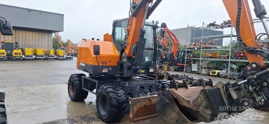 Doosan DX 100 W-7 Escavatori gommati