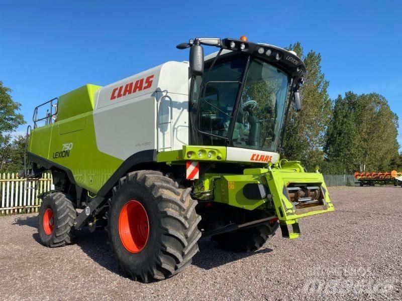 CLAAS LEXION 750 Mietitrebbiatrici