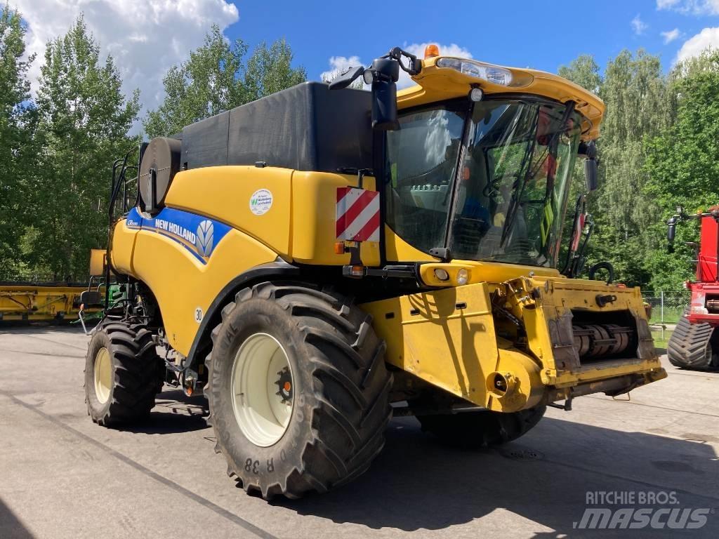 New Holland CR 9090 Mietitrebbiatrici