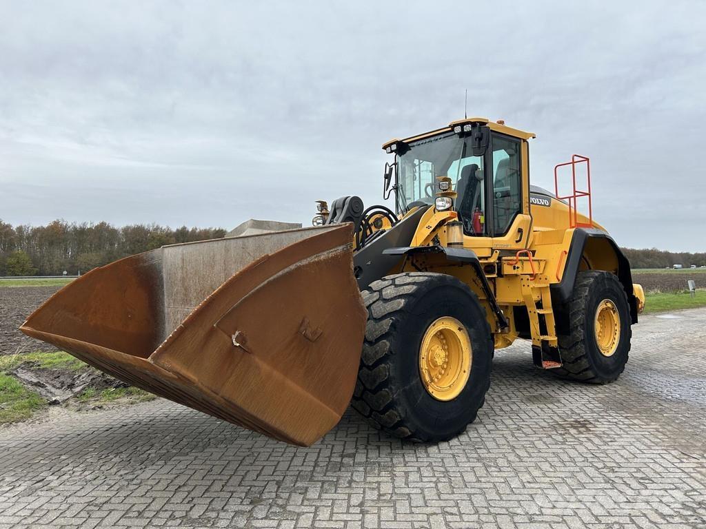 Volvo L150H Pale gommate