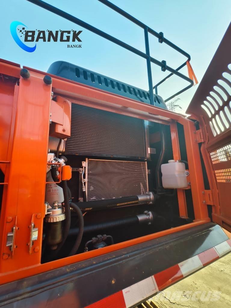 Doosan DX 300 LC Escavatori cingolati