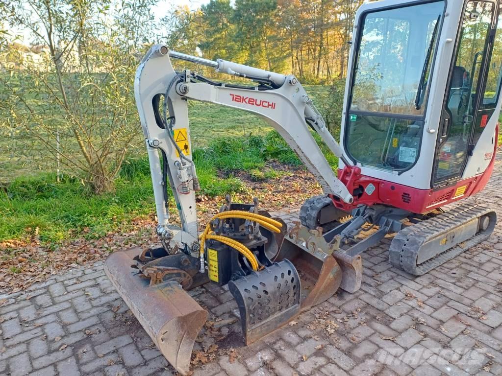 Takeuchi TB 216 Miniescavatori