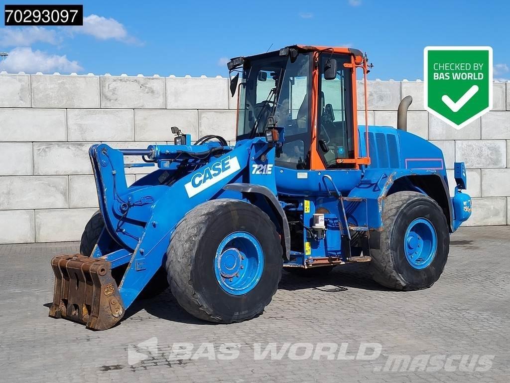 CASE 721 E Pale gommate