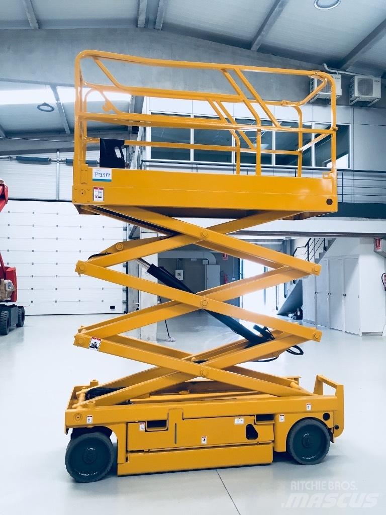 Haulotte Compact 8 Piattaforme a pantografo