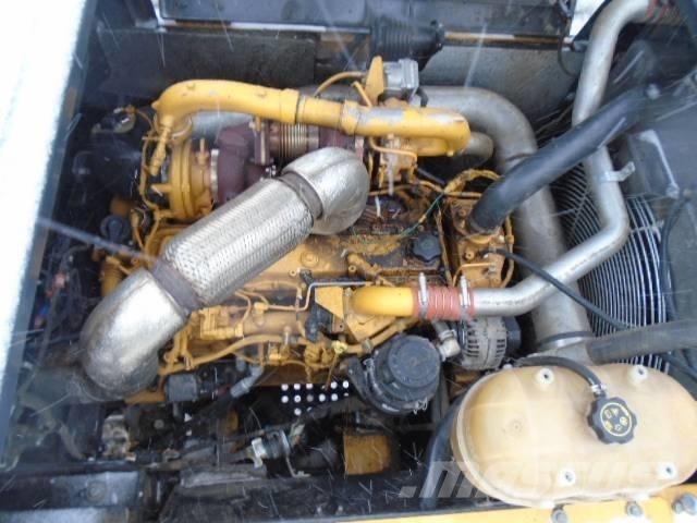 John Deere 300G LC Escavatori cingolati