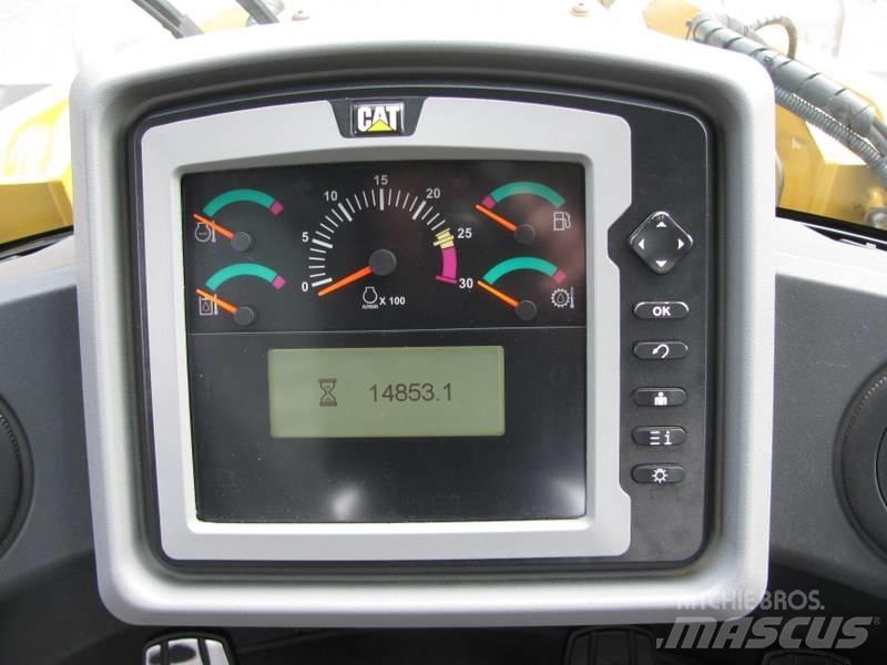CAT 966K Top stanje Pale gommate
