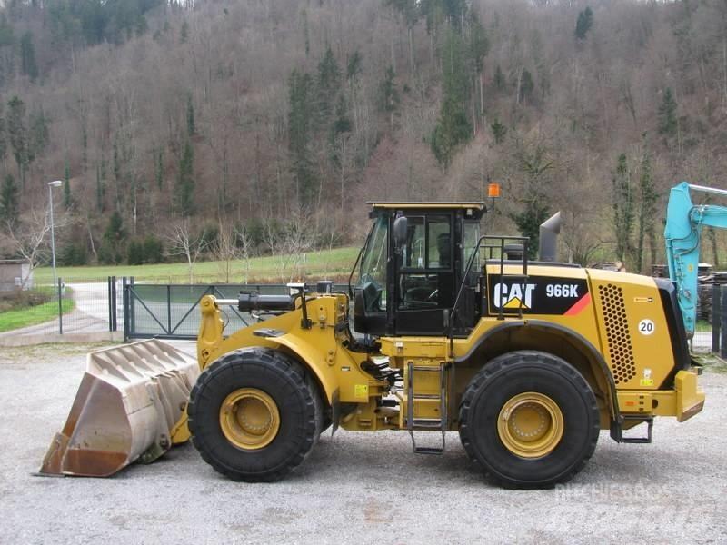 CAT 966K Top stanje Pale gommate