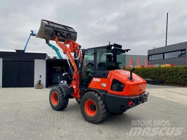 Kubota R 090 Pale gommate