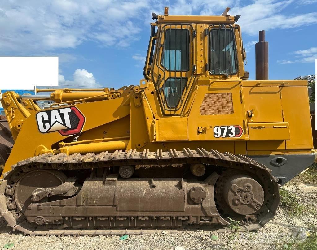 CAT 973 Pale gommate