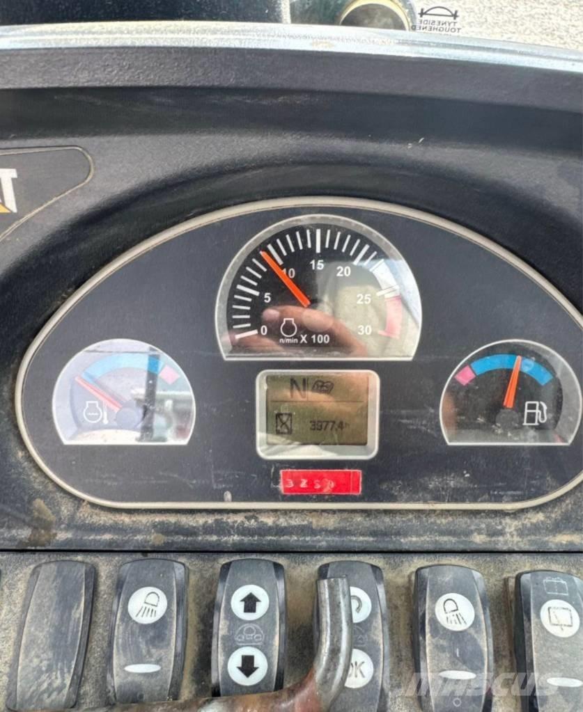 CAT 420 F Terne