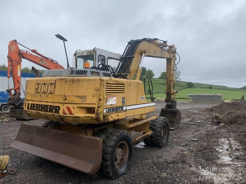 Liebherr 900 Escavatori gommati