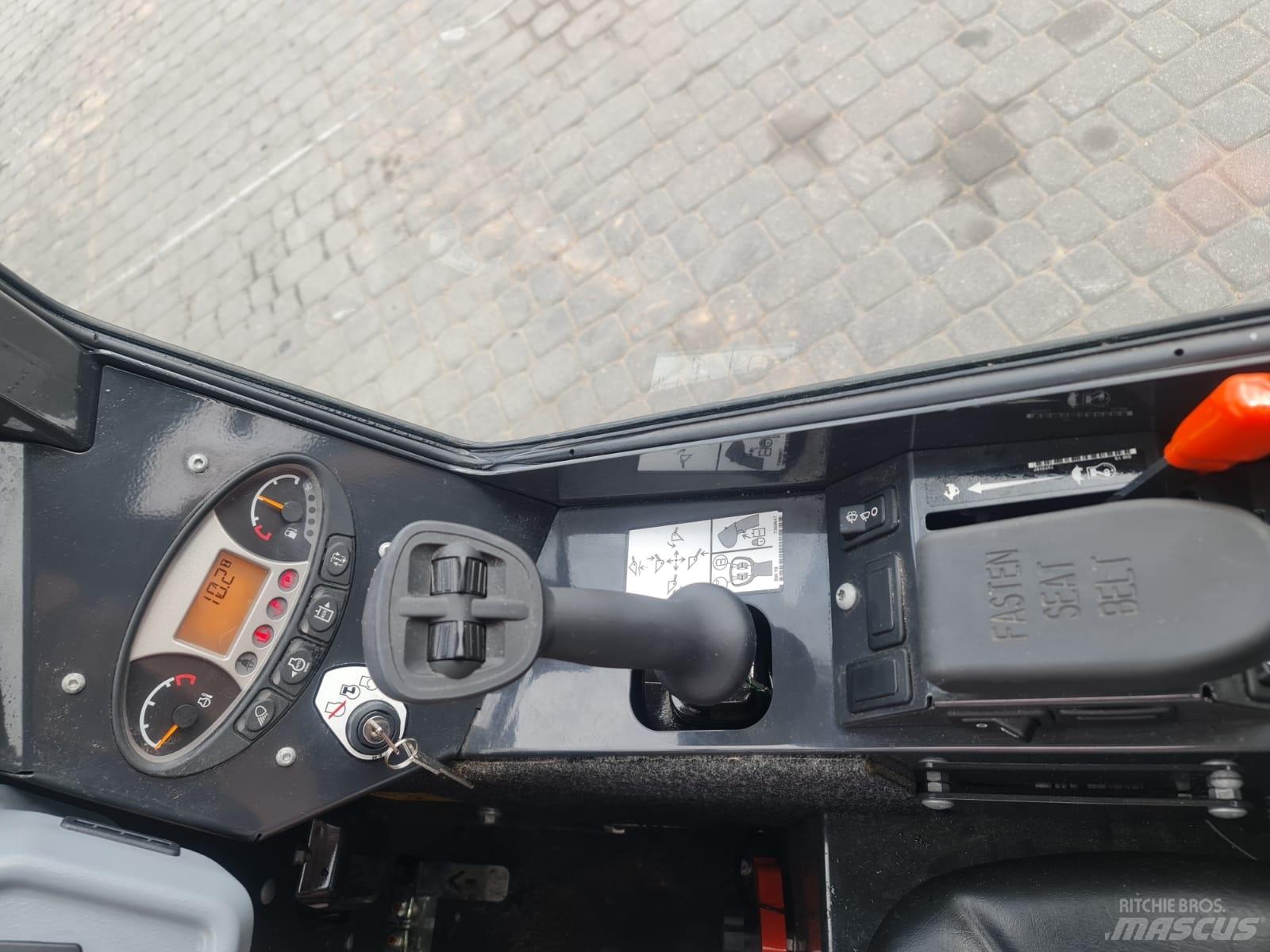 Bobcat L28 Mini pale