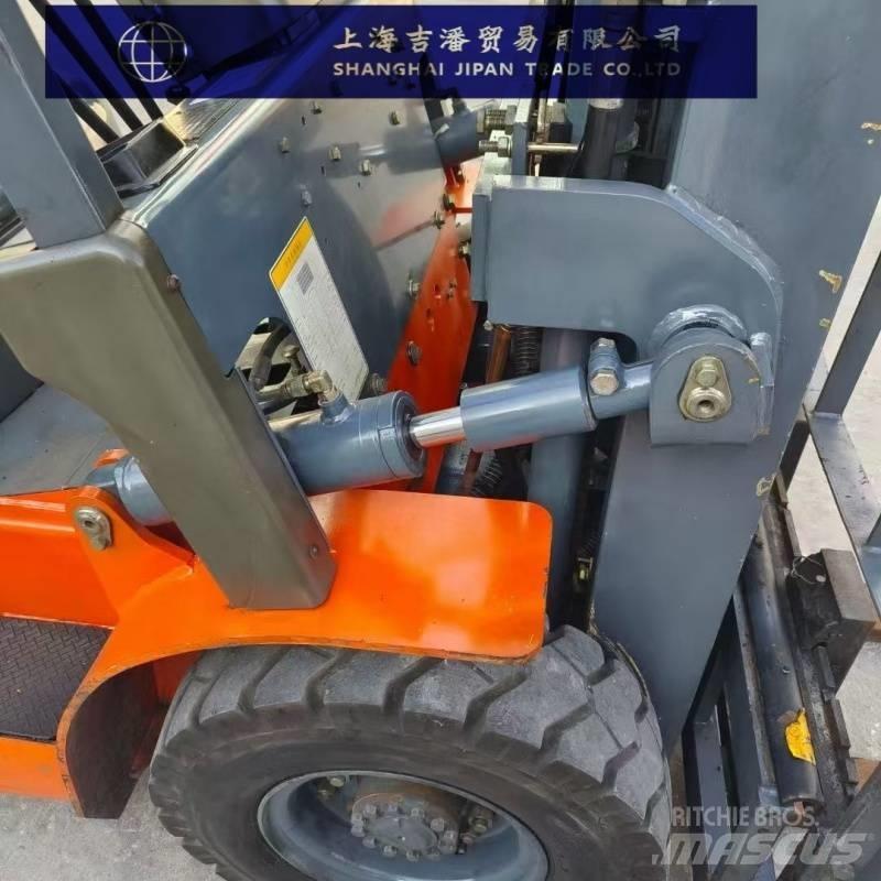 Heli H2000-25 Carrelli elevatori diesel