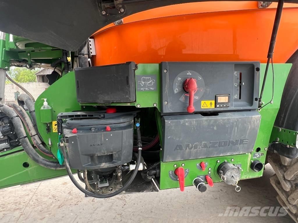 Amazone UX 11201 Irroratrici di fertilizzante