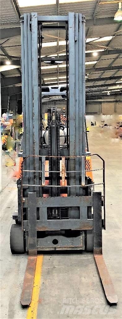 Aisle-Master 20S Elevatore passaggio stretto