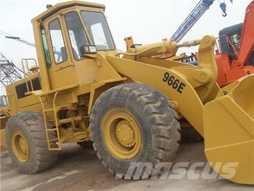 CAT 966E Pale gommate