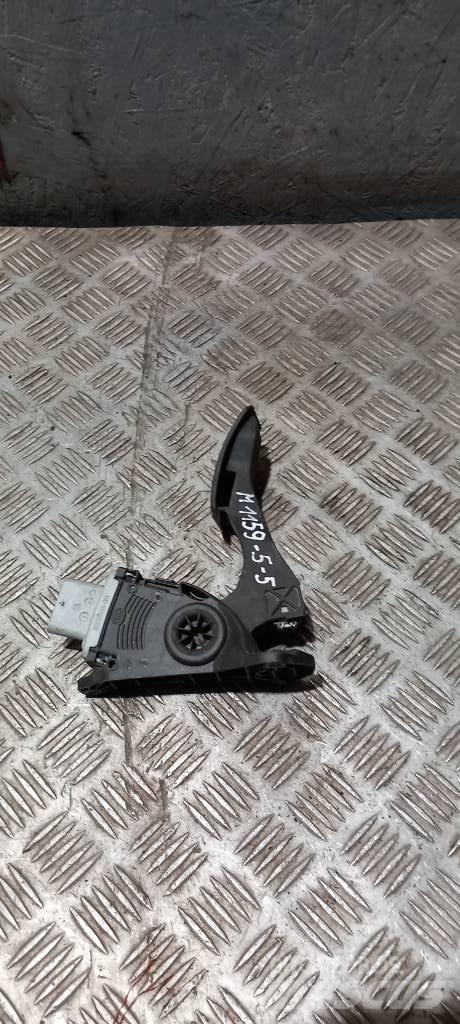 MAN TGX   81259708103 Cabine e interni