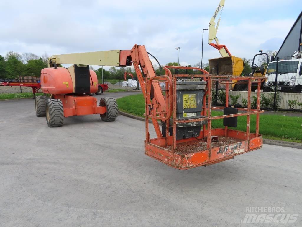 JLG 800 AJ Piattaforme a braccio articolato