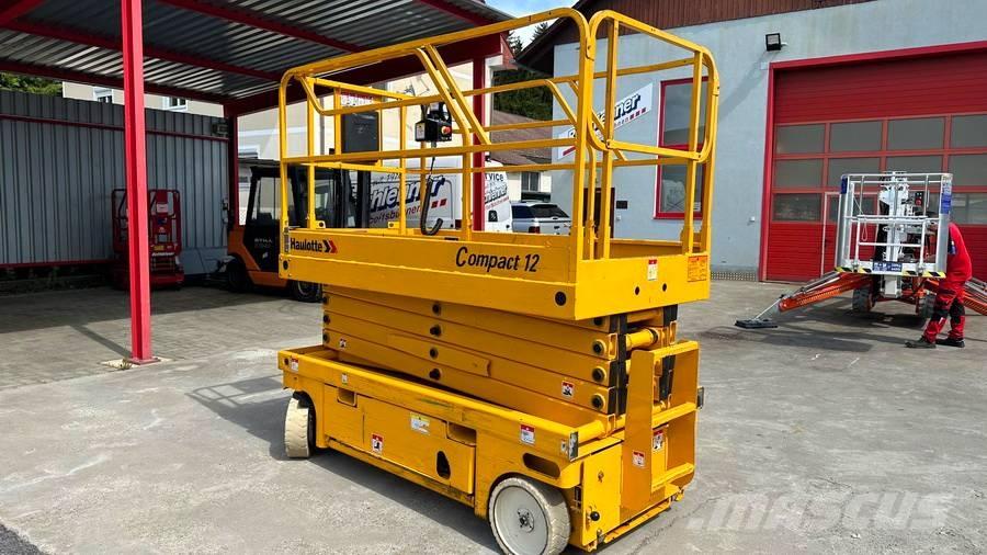 Haulotte Compact 12 Piattaforme a pantografo