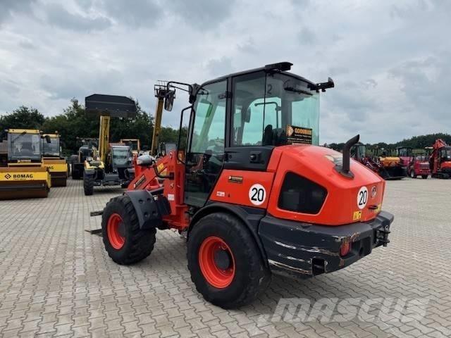 Kubota R 090 Pale gommate