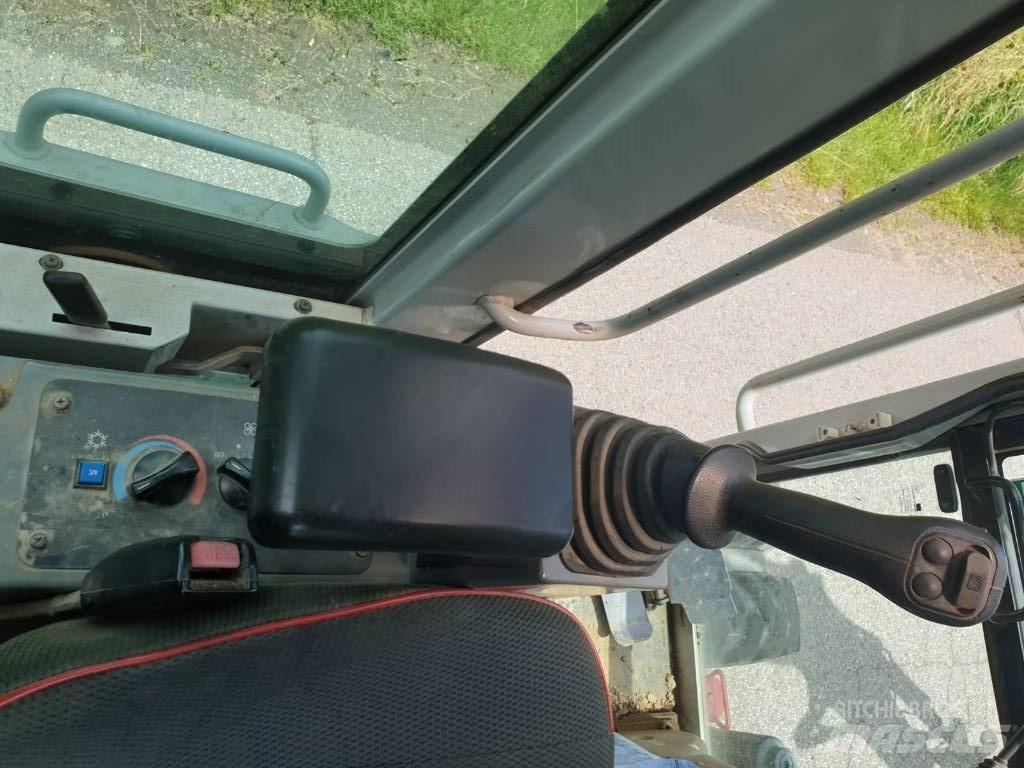 Takeuchi TB175W Escavatori gommati