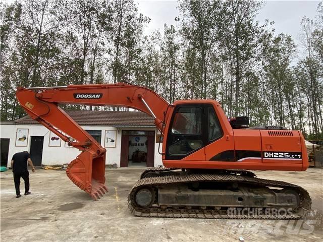 Doosan DH225LC-7 Escavatori cingolati
