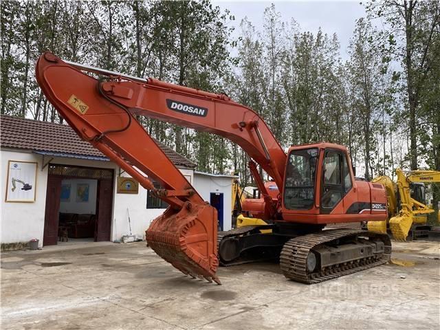 Doosan DH225LC-7 Escavatori cingolati