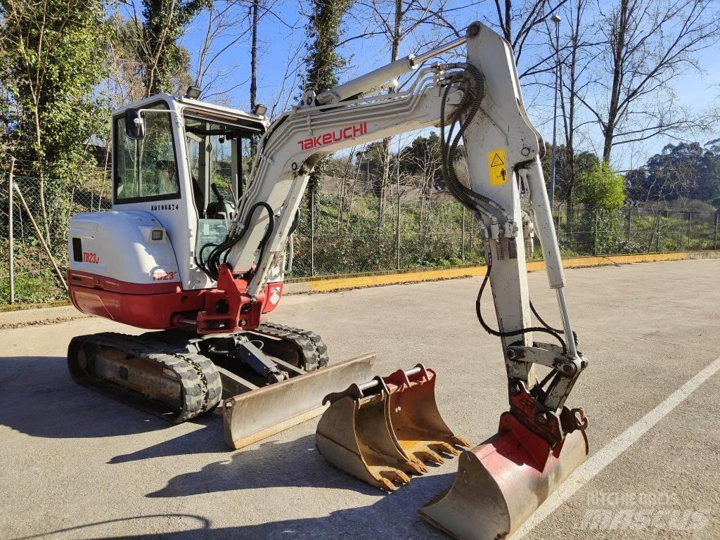 Takeuchi TB 230 Miniescavatori