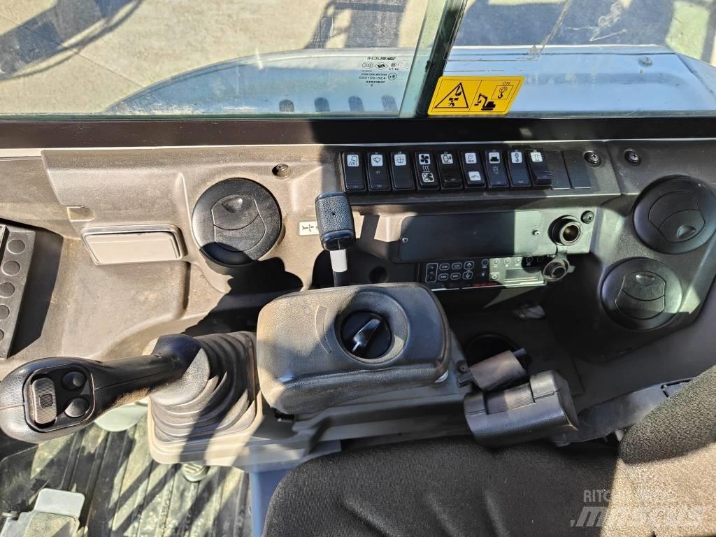 Takeuchi TB 230 Miniescavatori