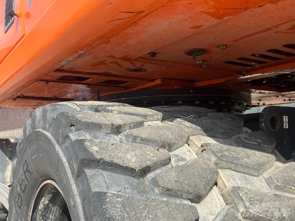 Doosan DX 160 W-3 Escavatori gommati